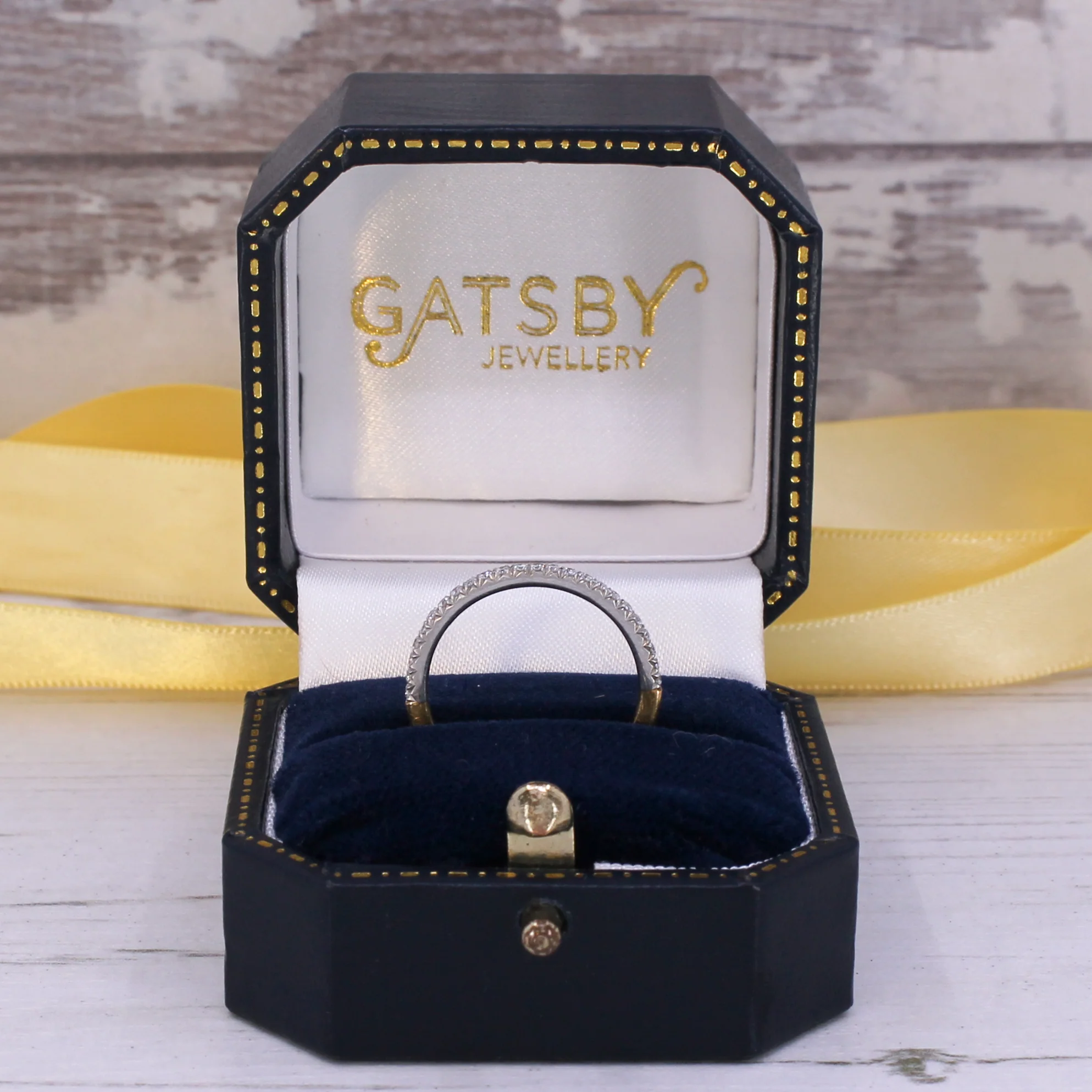 0.18 Carat Diamond Half Eternity, 18k Gold & Platinum, size M - Image 8