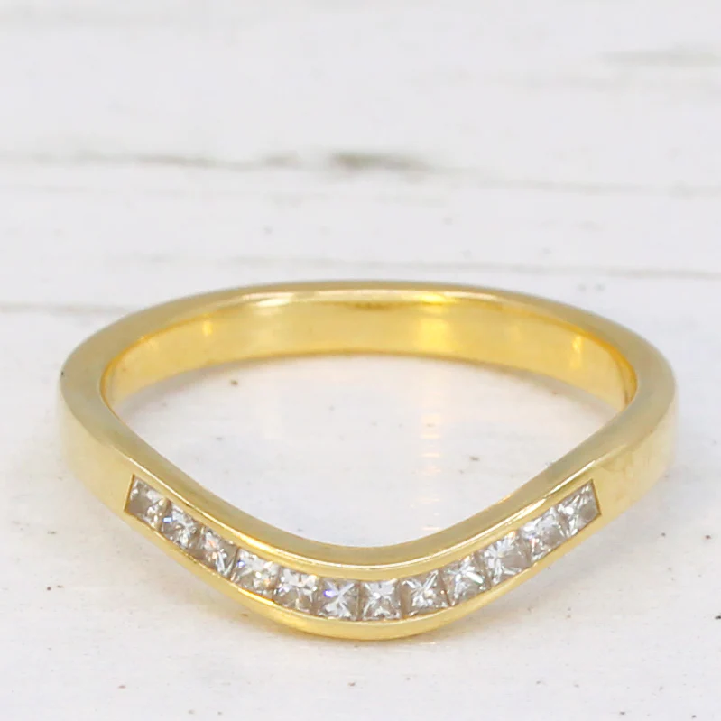 0.24 Carat Princess Cut Diamond Curved Band, 18k Gold, size K 1/2