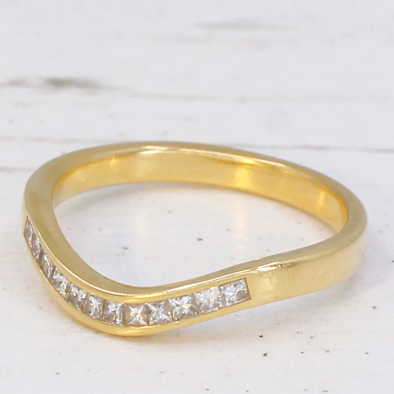 0.24 Carat Princess Cut Diamond Curved Band, 18k Gold, size K 1/2 - Image 4