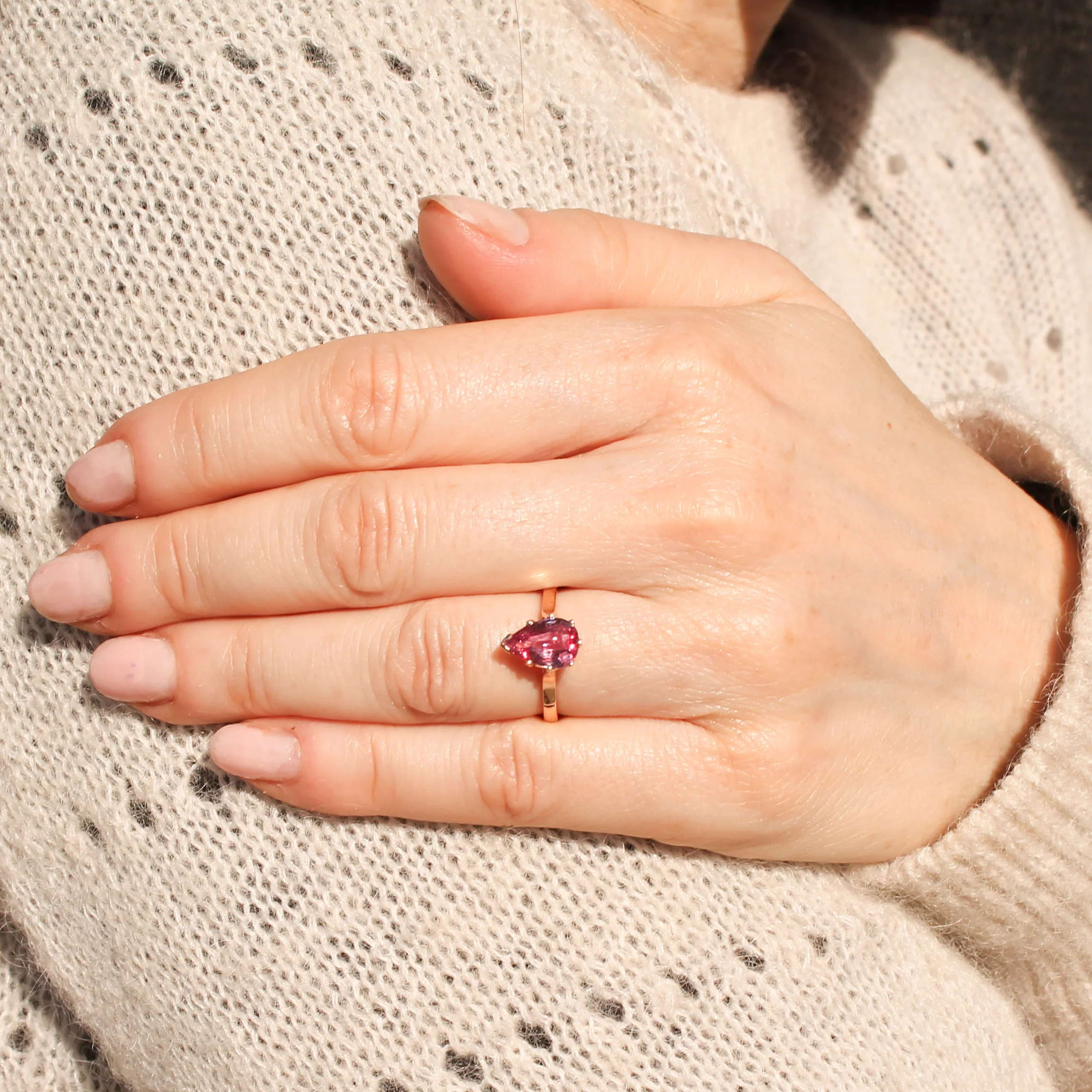 1.69 Carat Unheated Padparadscha Sapphire Solitaire Ring, 18k Rose Gold - Image 7