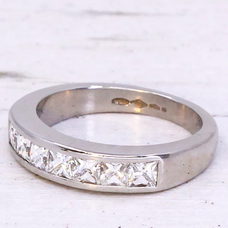 1.00 Carat French Cut Diamond Band Ring, Platinum - Image 3