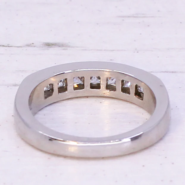 1.00 Carat French Cut Diamond Band Ring, Platinum - Image 5