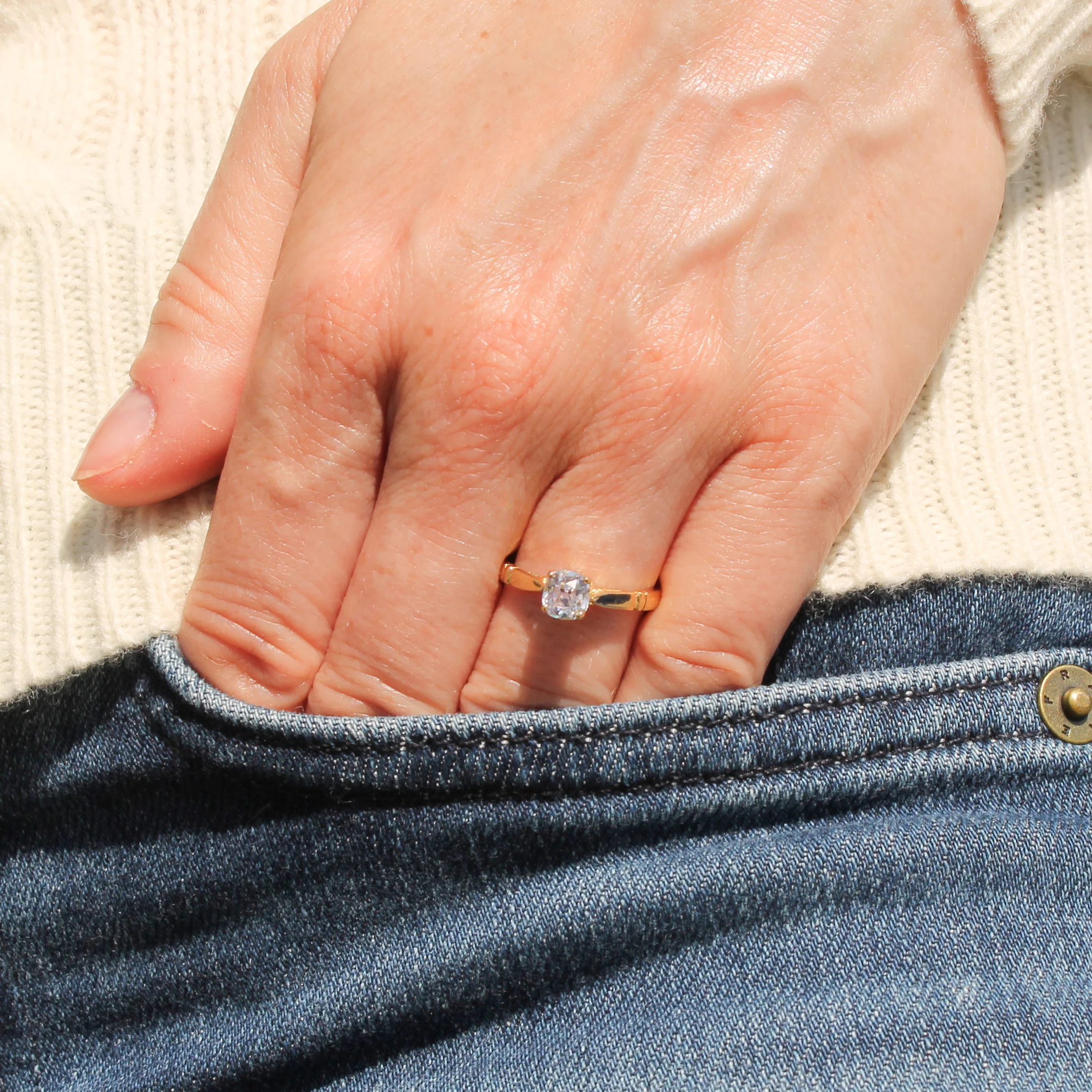 Antique 0.70 Carat Old Cut Diamond Engagement Ring, circa 1920 - Image 2