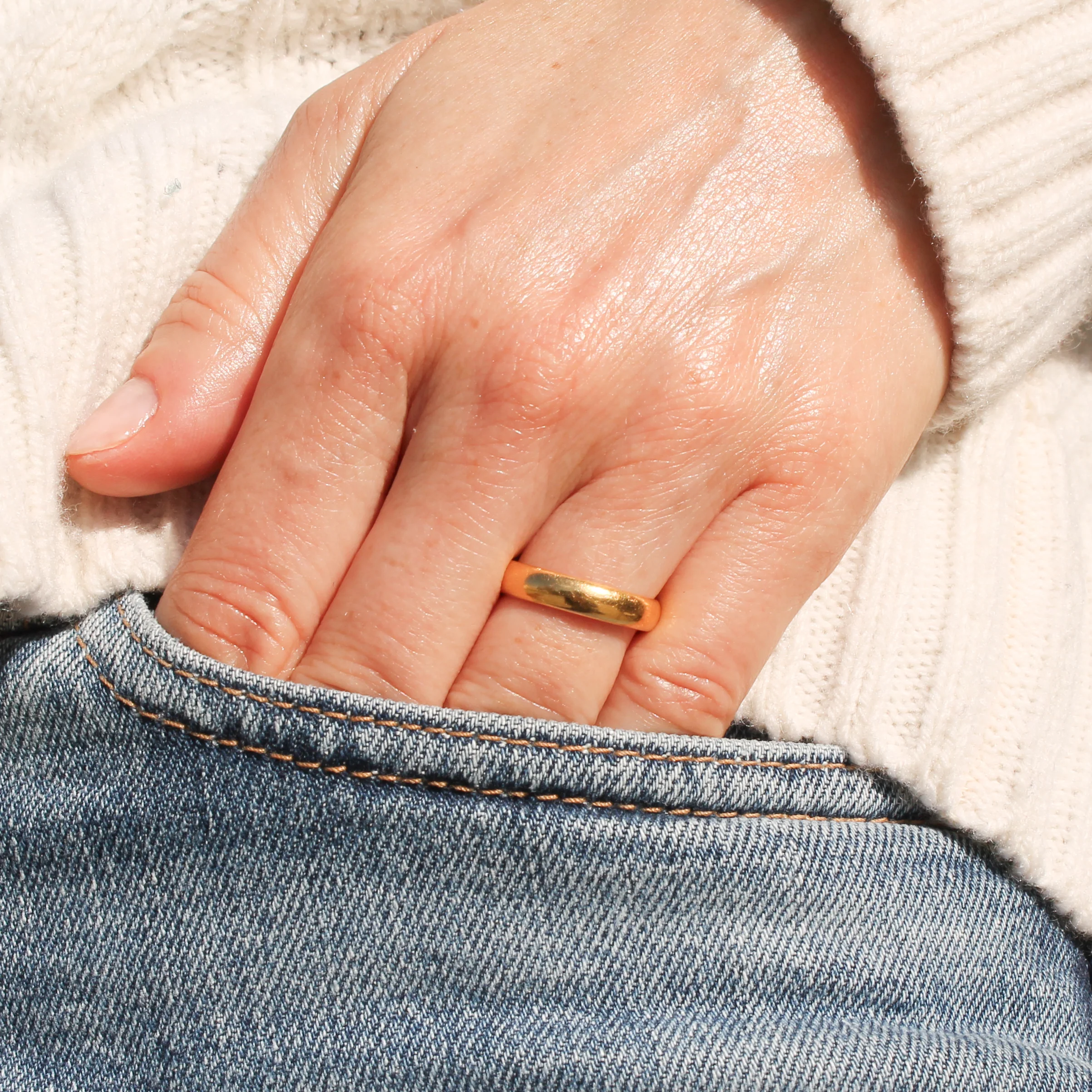 Antique 22k Yellow Gold Wedding Band Ring, dated 1924, size J - Image 4