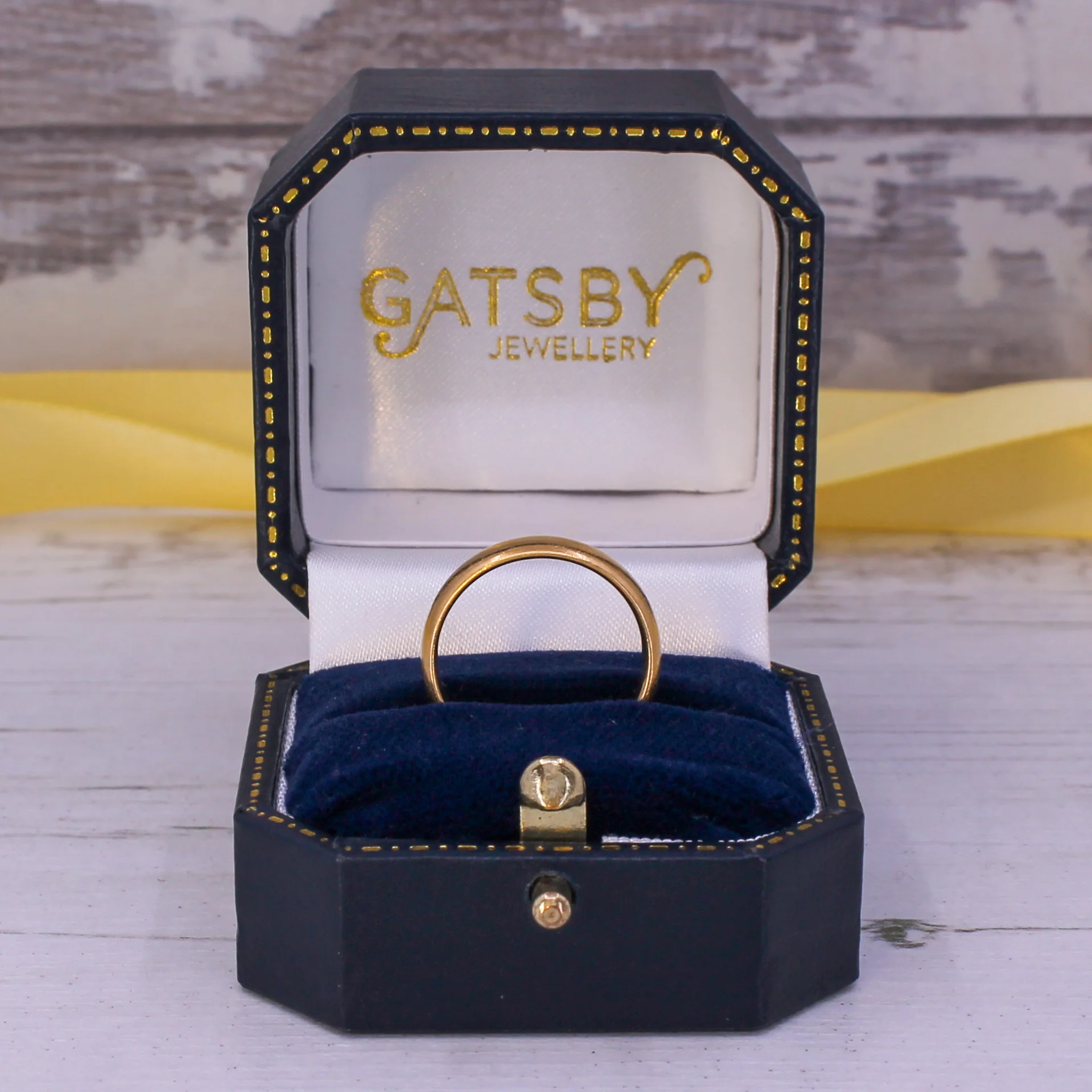 Antique 22k Yellow Gold Wedding Ring, dated 1926, size L - Image 5
