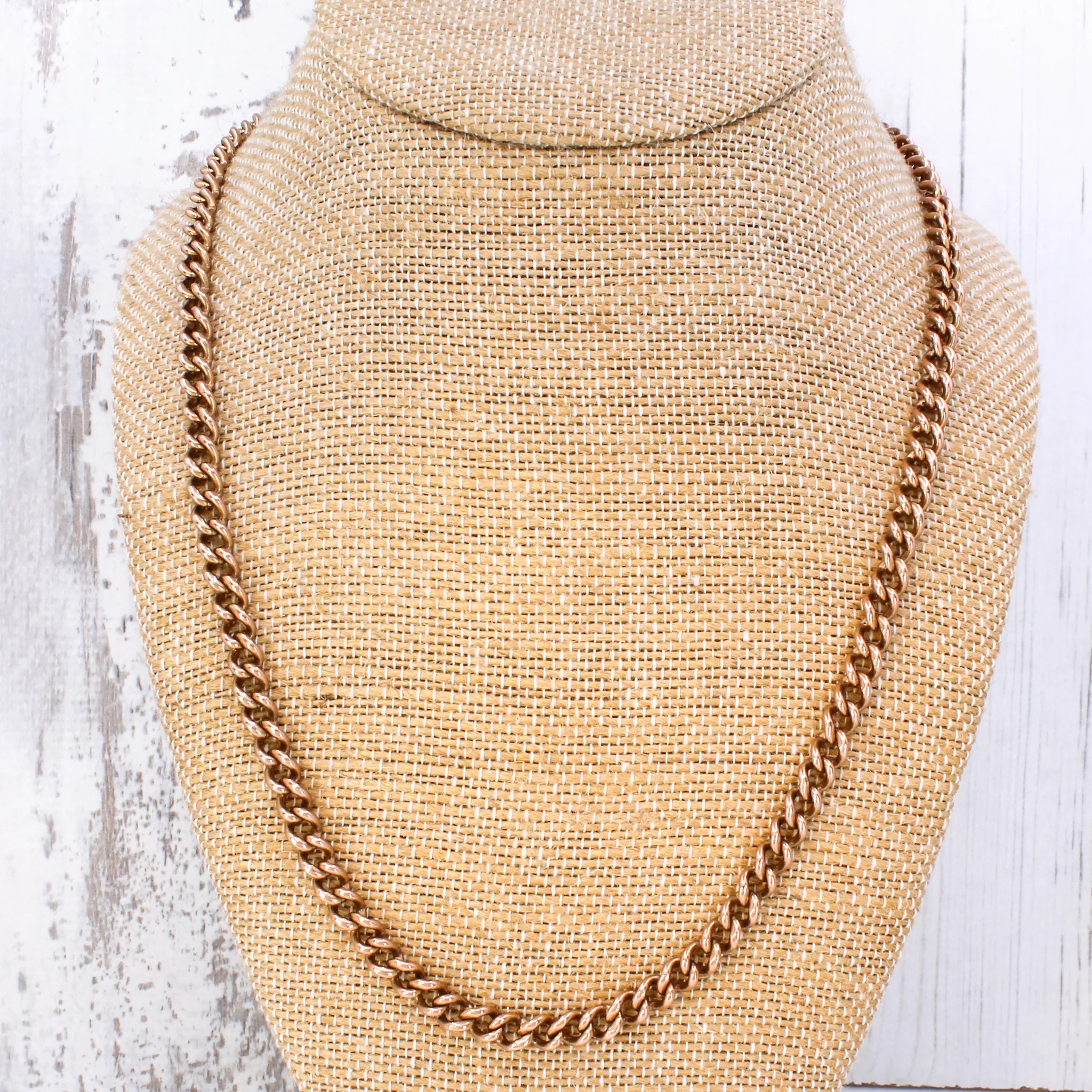 Antique 26 Inch Curb Chain in 9k Rose Gold, circa 1900 - Image 3