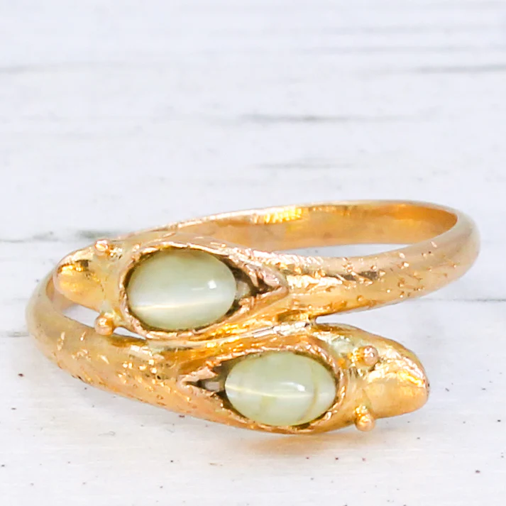 Antique Cat's Eye Chrysoberyl Double Snake Ring, circa 1900 - Image 3