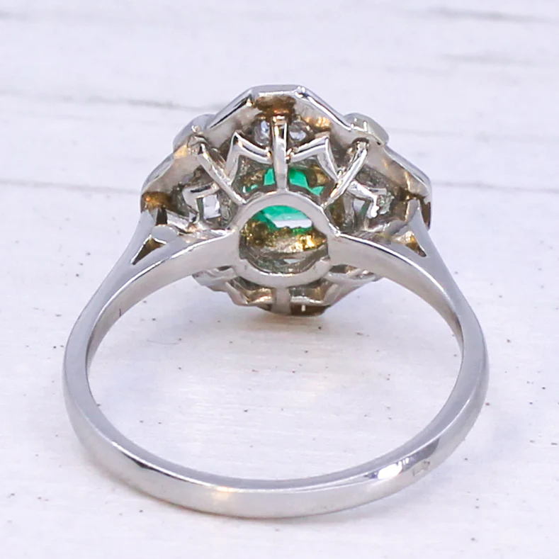Art Deco 0.41 Carat Emerald & 0.42 Carat Diamond Ring, circa 1935 - Image 5