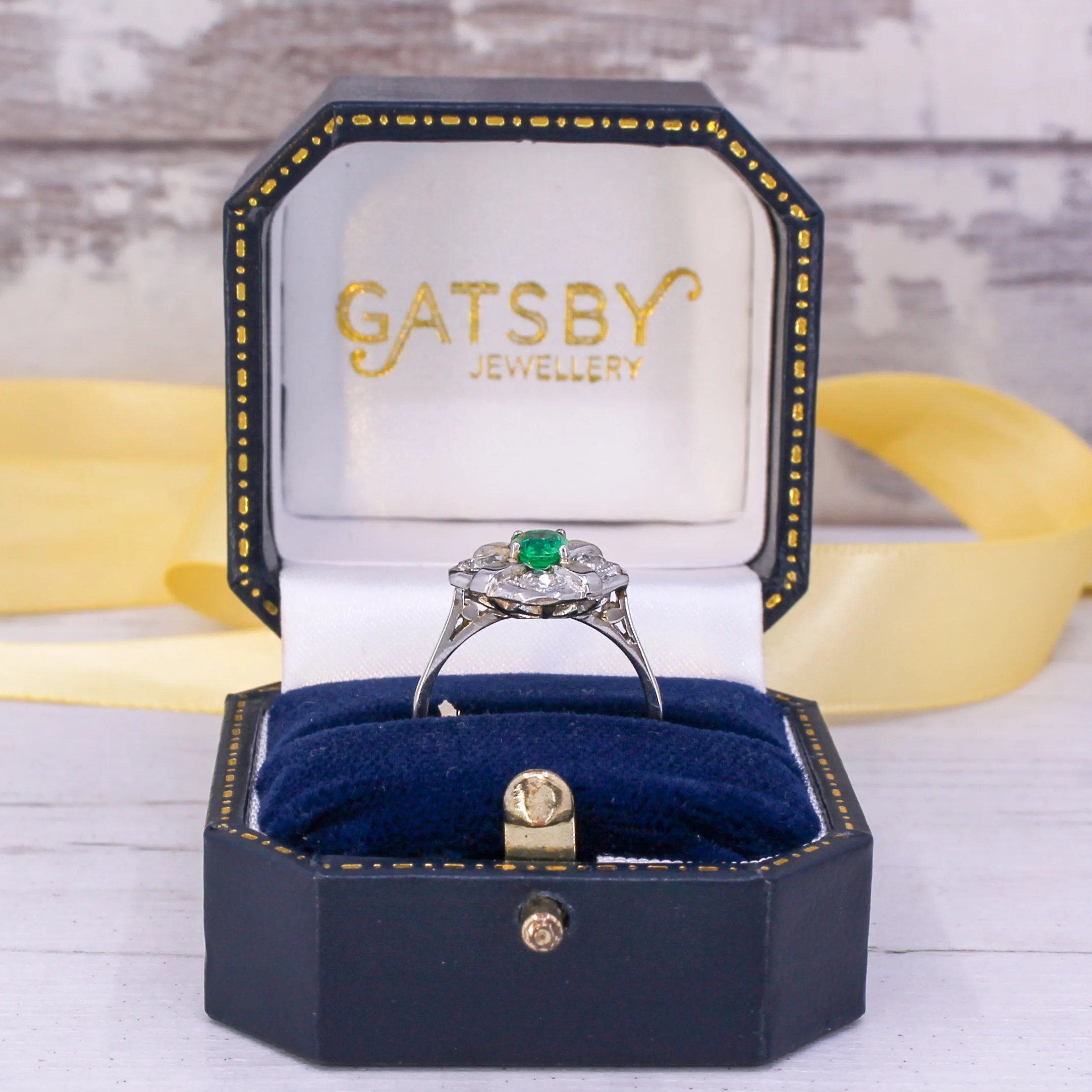 Art Deco 0.41 Carat Emerald & 0.42 Carat Diamond Ring, circa 1935 - Image 8