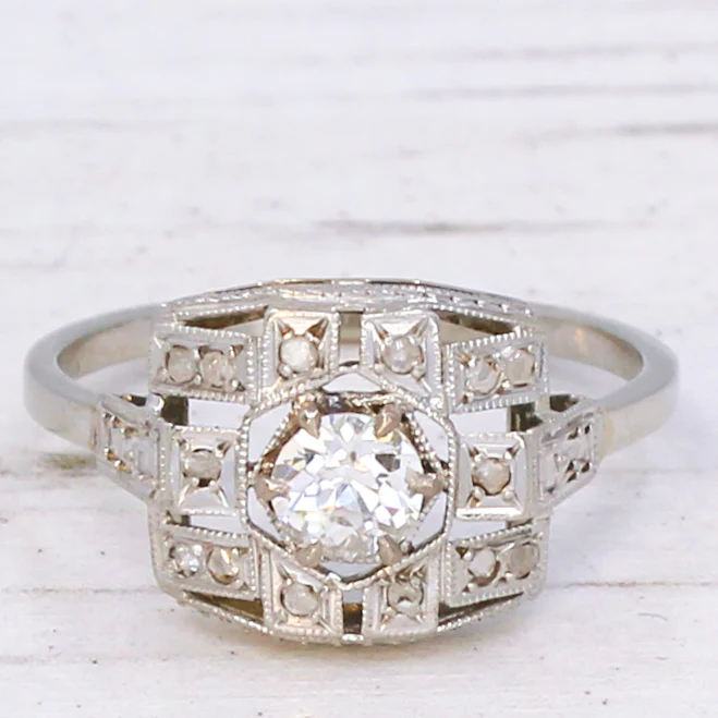 Art Deco 0.42 Carat Old Cut Diamond Cluster Ring, circa 1935 - Image 3