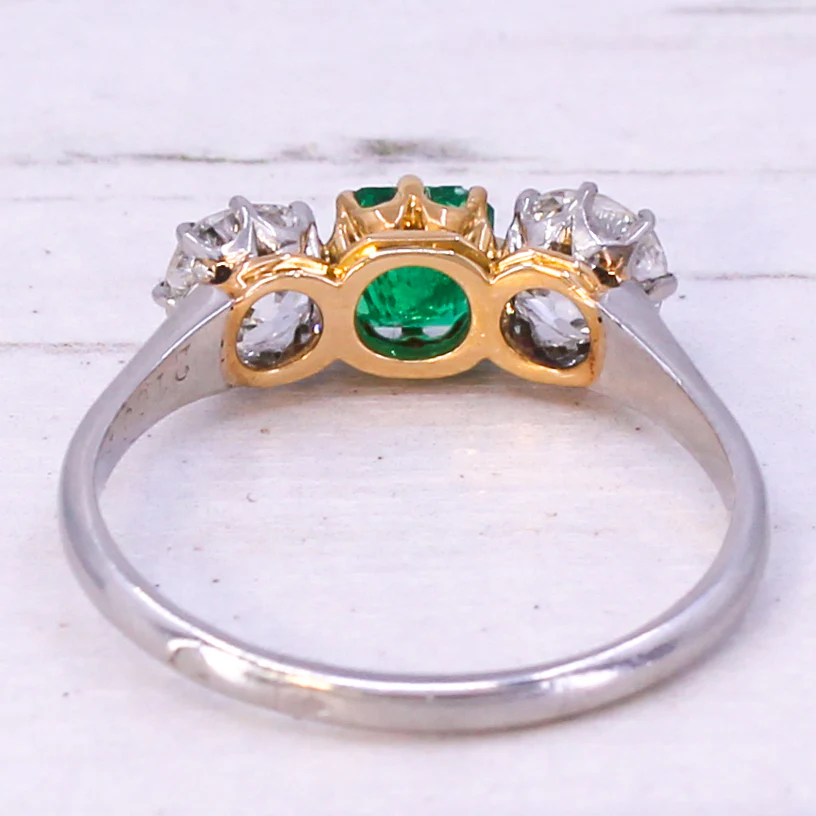 Art Deco 0.46 Carat Emerald & 0.90 Carat Diamond Three Stone Ring, circa 1930 - Image 5