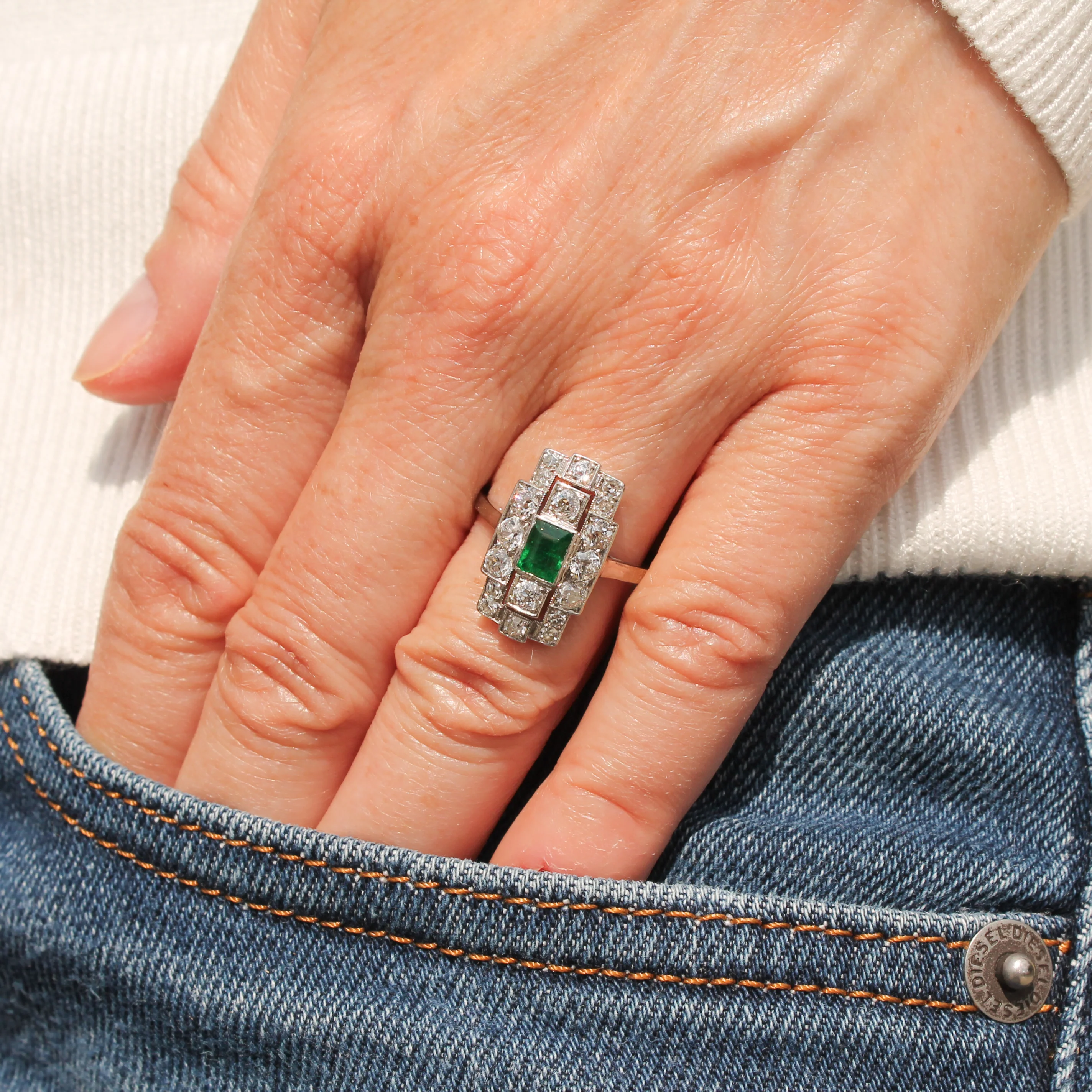 Art Deco 0.51 Carat Emerald & 0.61 Carat Old Cut Diamond Ring, circa 1935 - Image 6