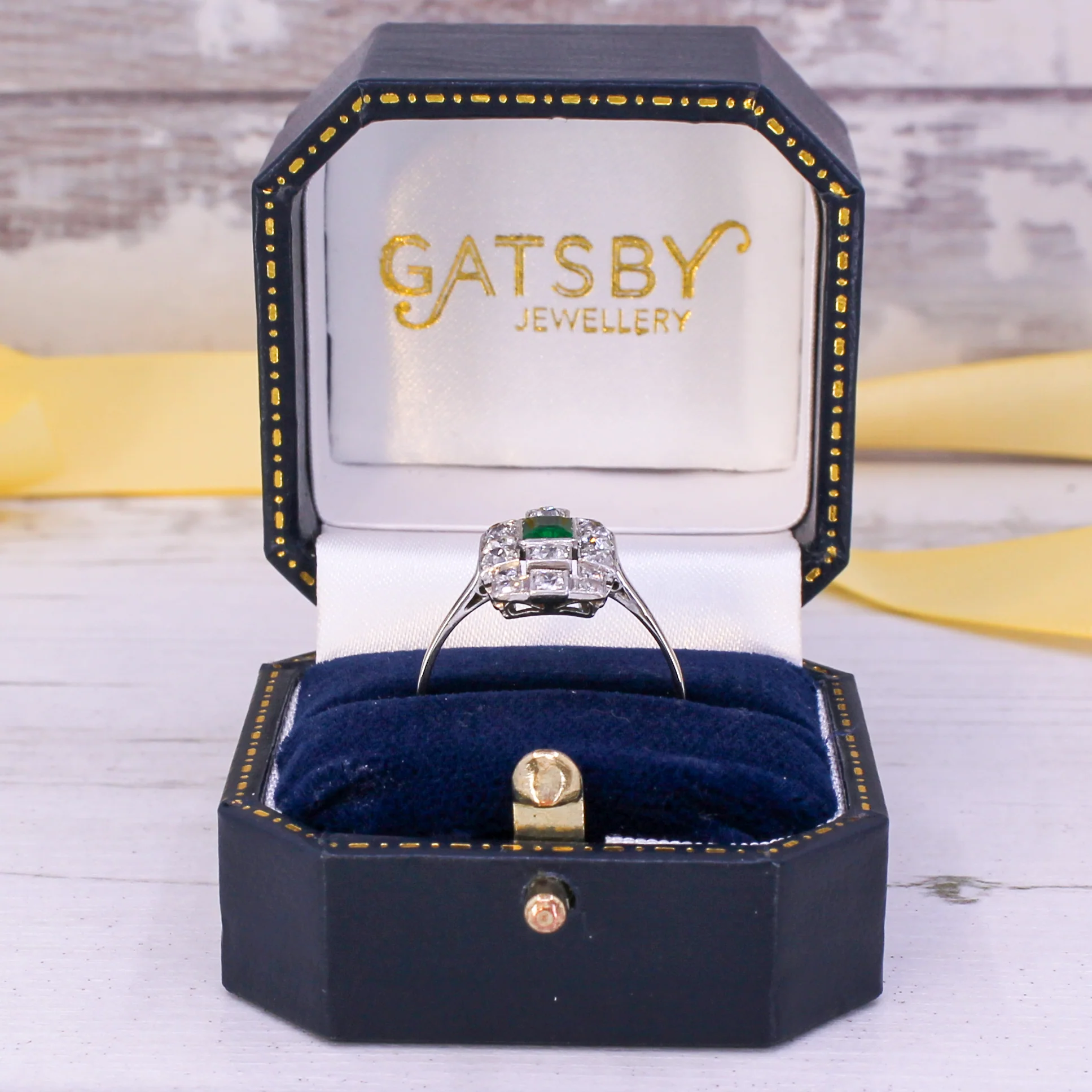 Art Deco 0.51 Carat Emerald & 0.61 Carat Old Cut Diamond Ring, circa 1935 - Image 8