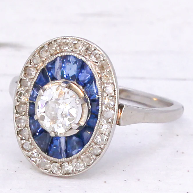 Art Deco 0.73 Carat Old Cut Diamond & Calibré Cut Sapphire Ring, circa 1920