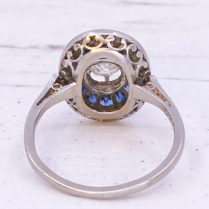 Art Deco 0.73 Carat Old Cut Diamond & Calibré Cut Sapphire Ring, circa 1920 - Image 5