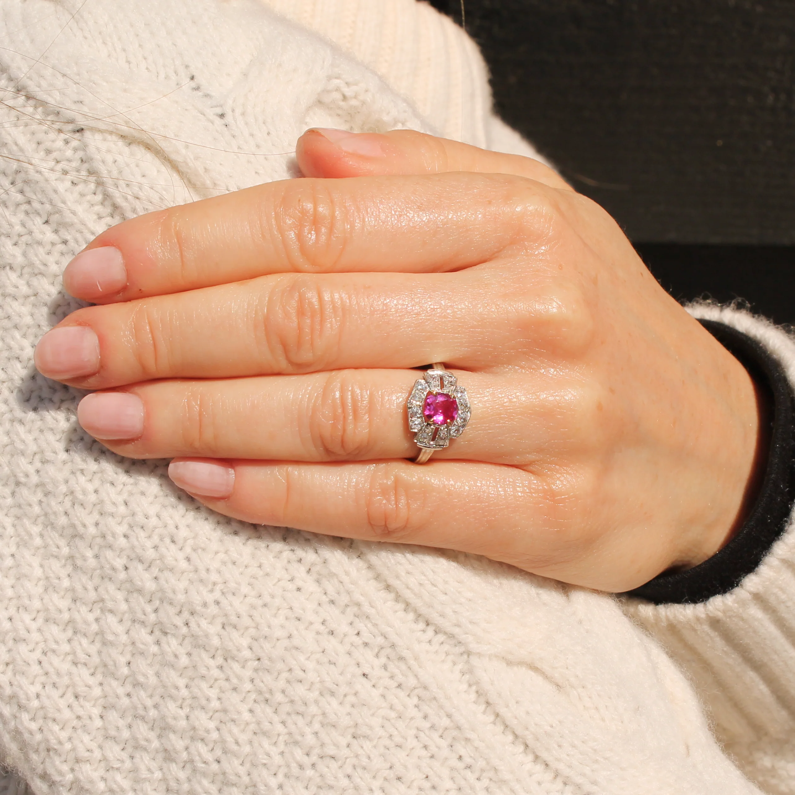 Art Deco 0.77 Carat Unheated Mogok Burmese Pink Sapphire Ring, circa 1920 - Image 2