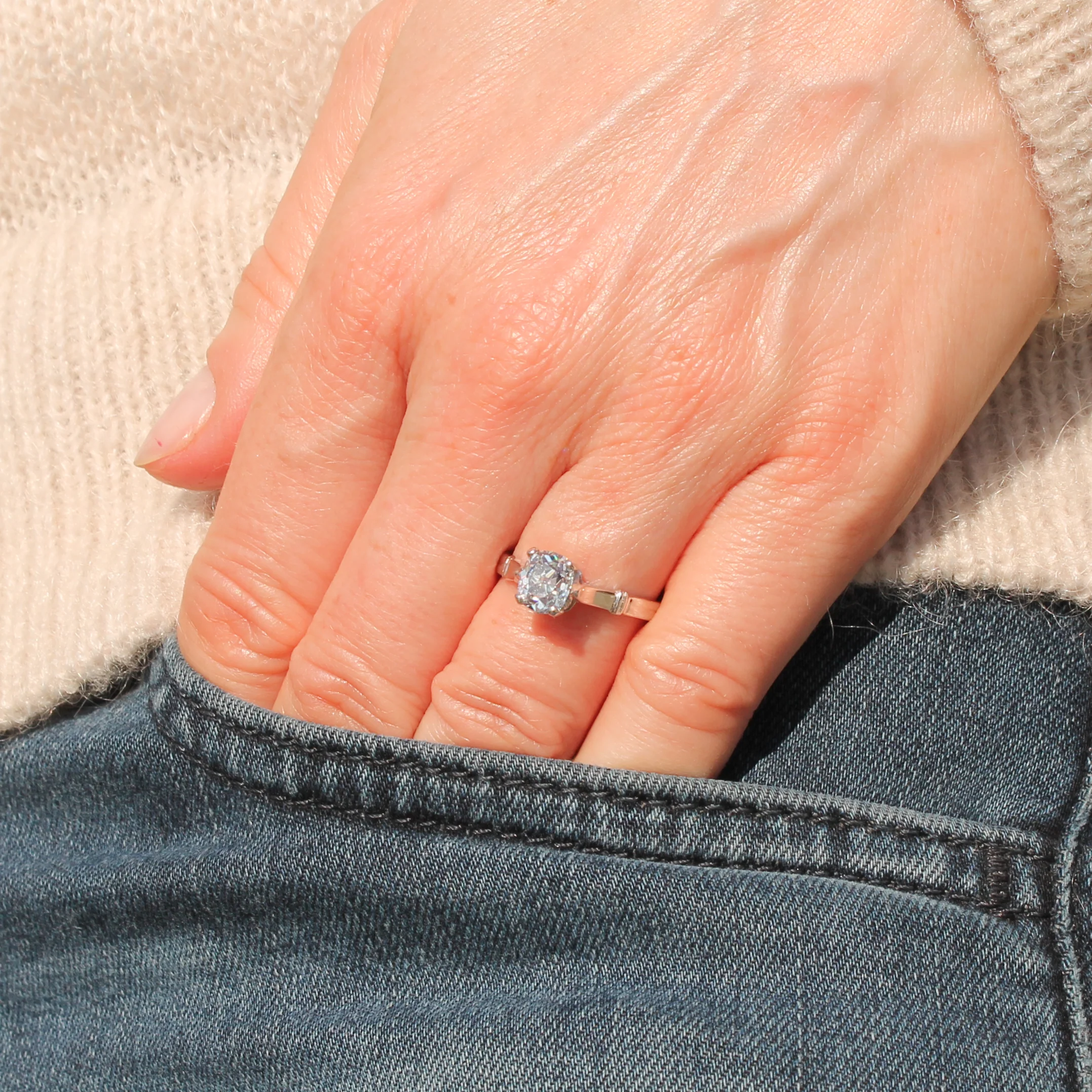Art Deco 1.03 Carat Old Mine Cut Diamond Engagement Ring, circa 1930 - Image 2