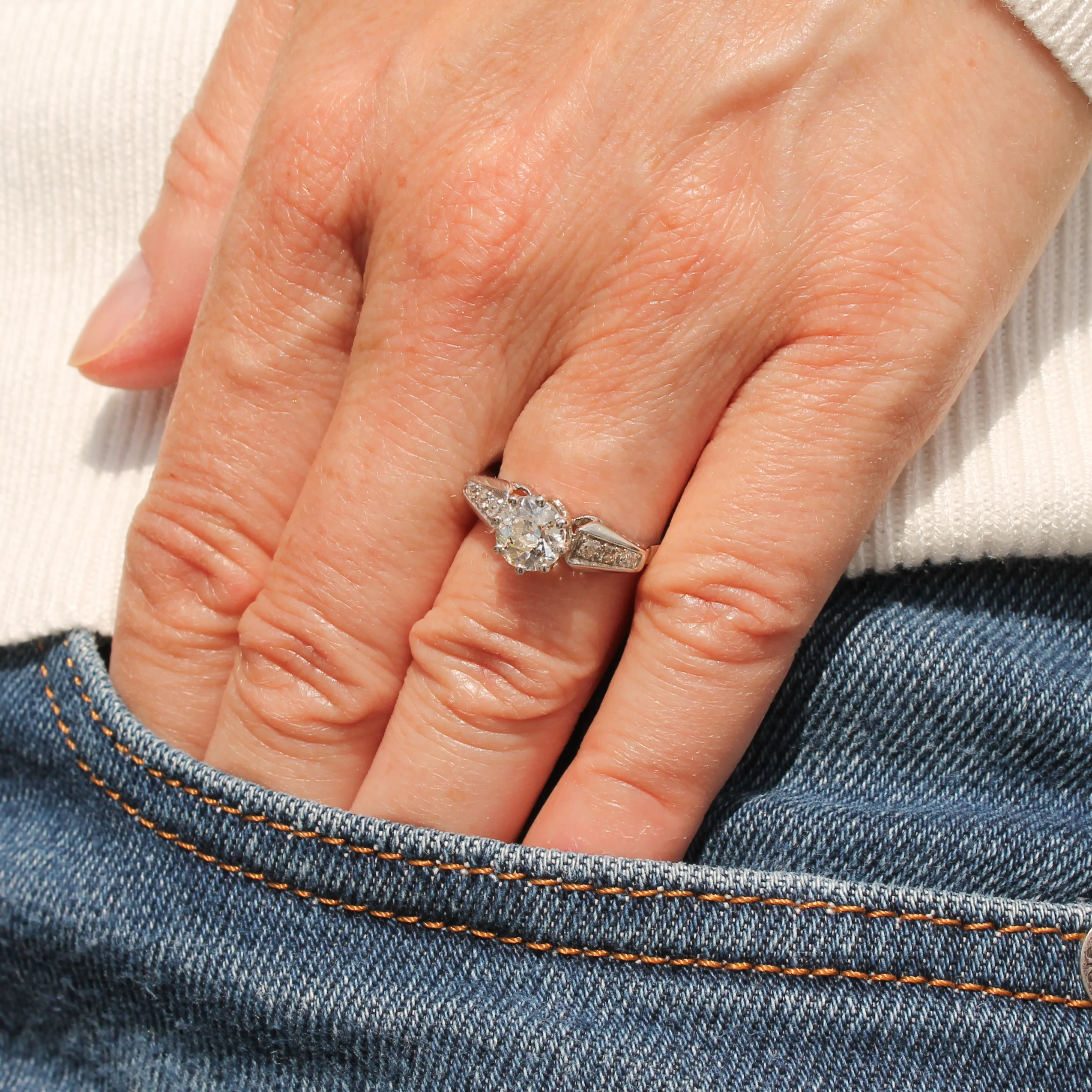 Art Deco 1.03 Carat Old Cut Diamond Engagement Ring, circa 1930 - Image 2