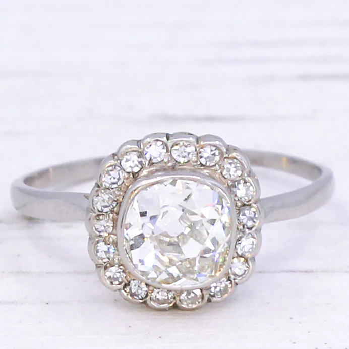 Art Deco 1.13 Carat Old Cut Diamond Cluster Ring, circa 1920 - Image 3