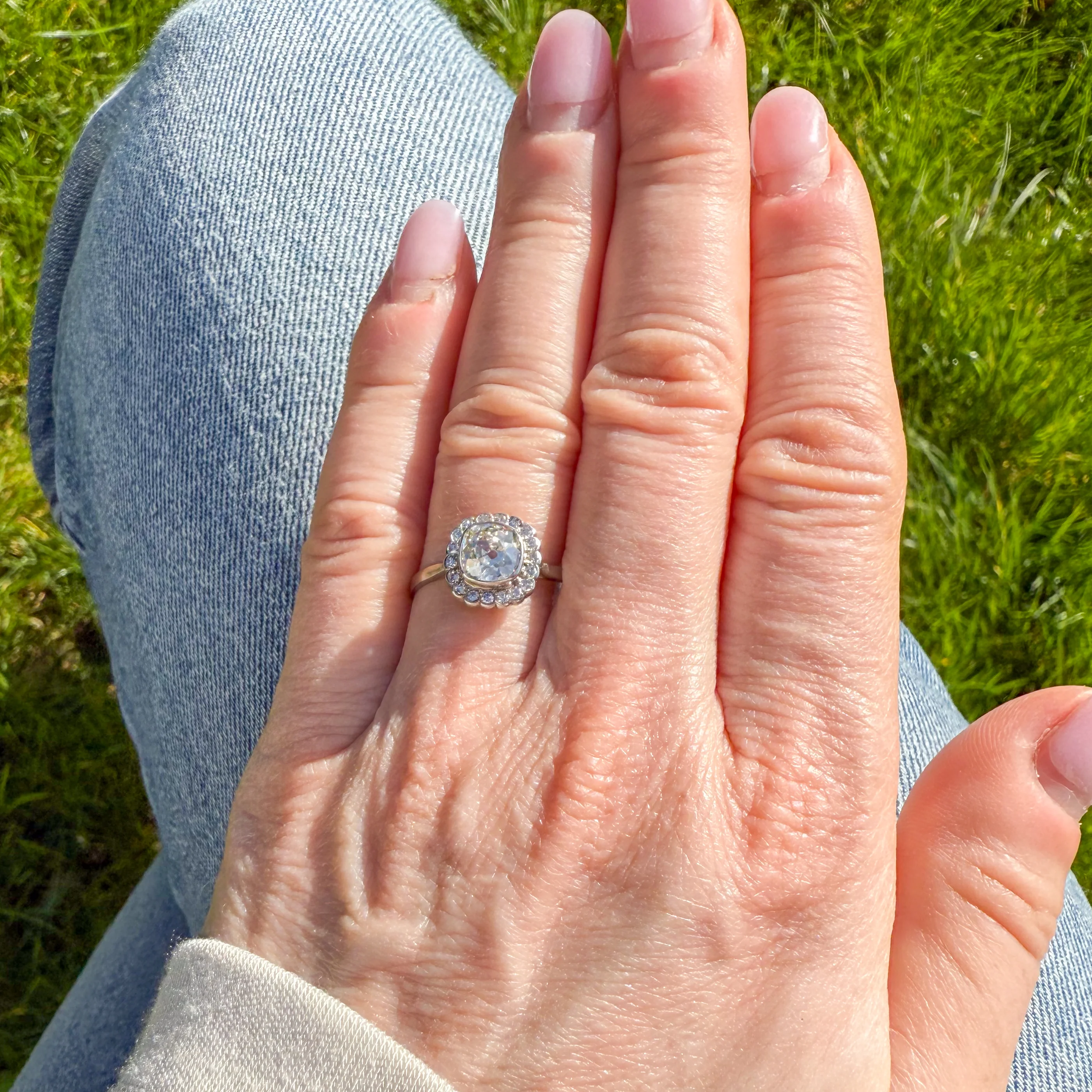 Art Deco 1.13 Carat Old Cut Diamond Cluster Ring, circa 1920 - Image 6