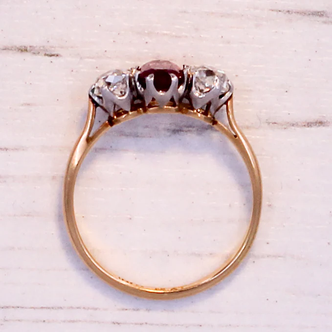 Art Deco 1.15 Carat Ruby & 0.90 Carat Diamond Three Stone Ring, circa 1935 - Image 6