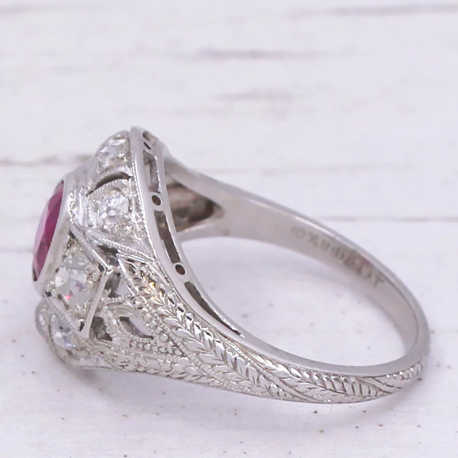 Art Deco 1.19 Carat Natural Mogok Burmese Ruby & Old Cut Diamond Ring, circa 1920 - Image 4
