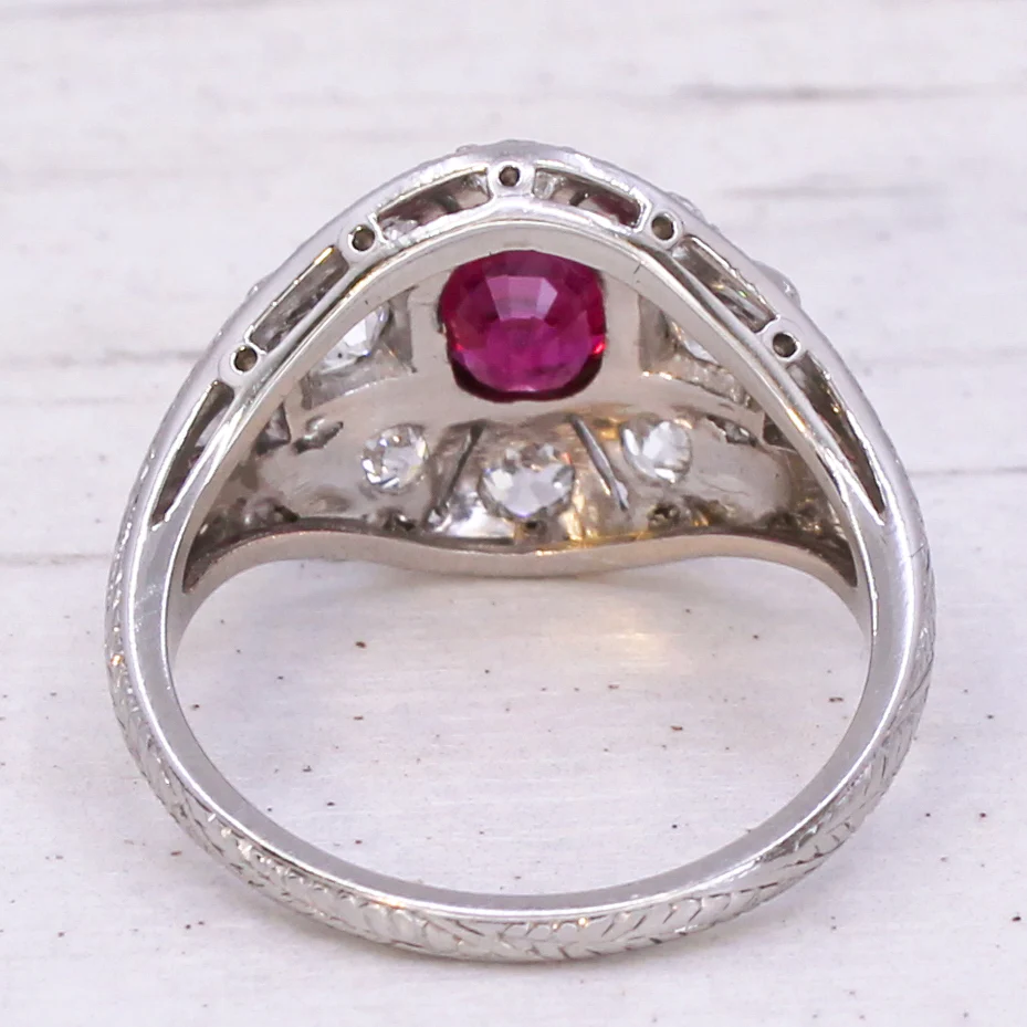 Art Deco 1.19 Carat Natural Mogok Burmese Ruby & Old Cut Diamond Ring, circa 1920 - Image 5