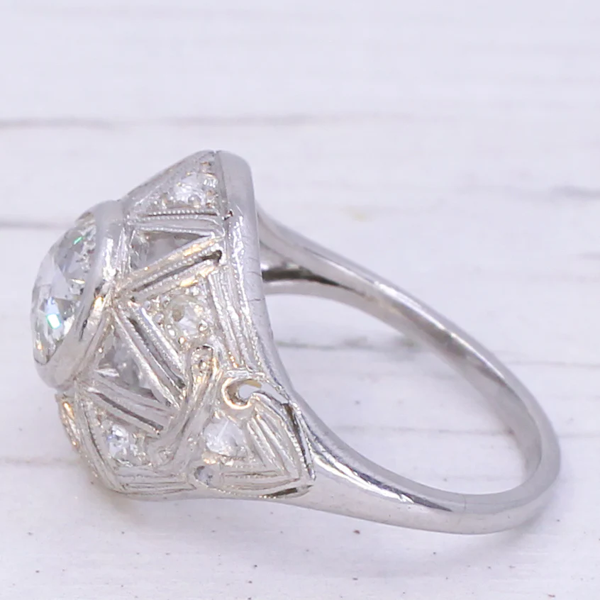 Art Deco 1.20 Carat Old Cut Diamond Bombé Star Ring, circa 1930 - Image 4