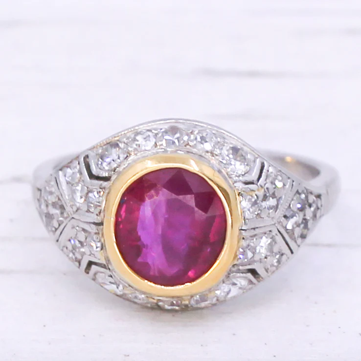 Art Deco 1.24 Carat Mogok Burmese Ruby & Diamond Ring, circa 1925 - Image 3