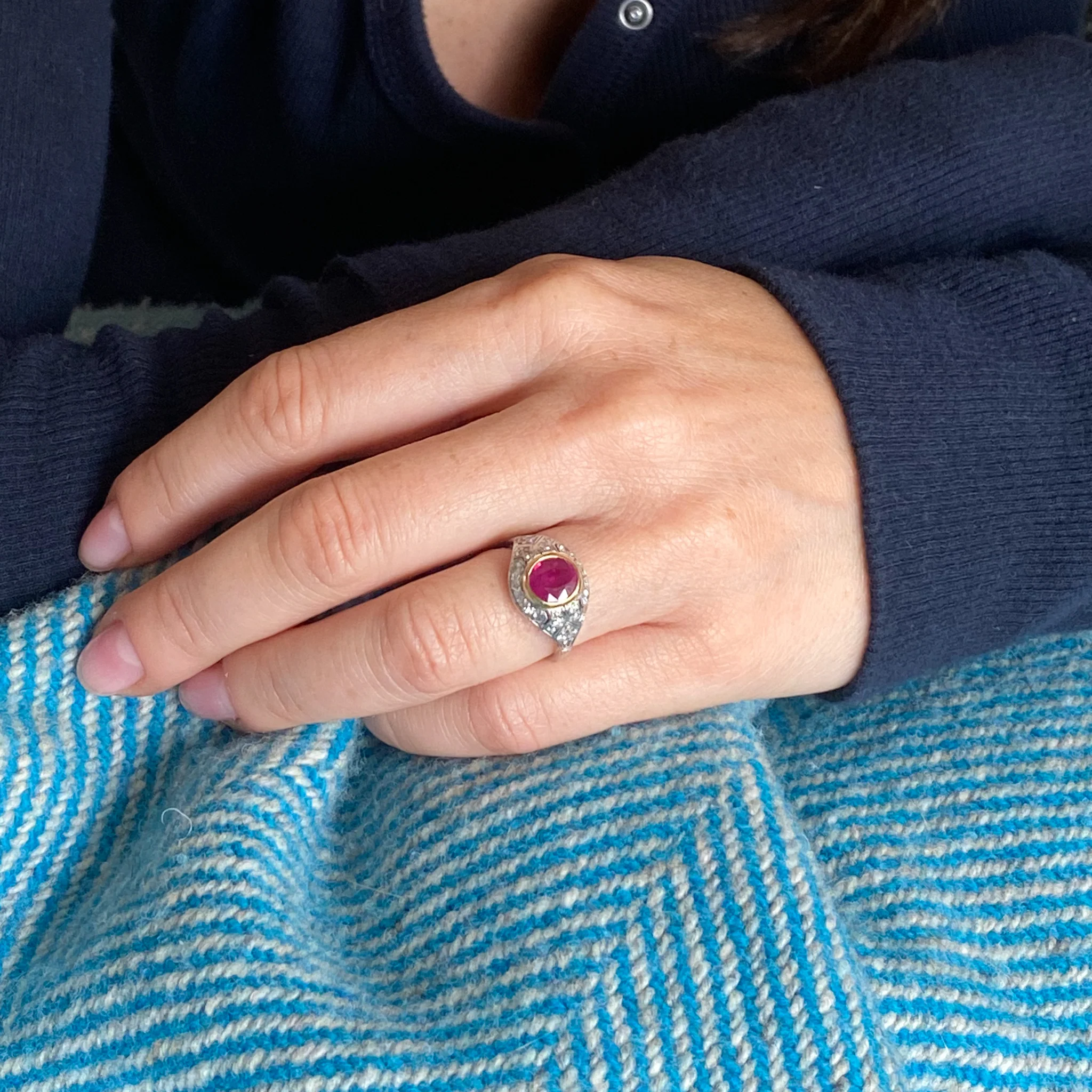 Art Deco 1.24 Carat Mogok Burmese Ruby & Diamond Ring, circa 1925 - Image 7