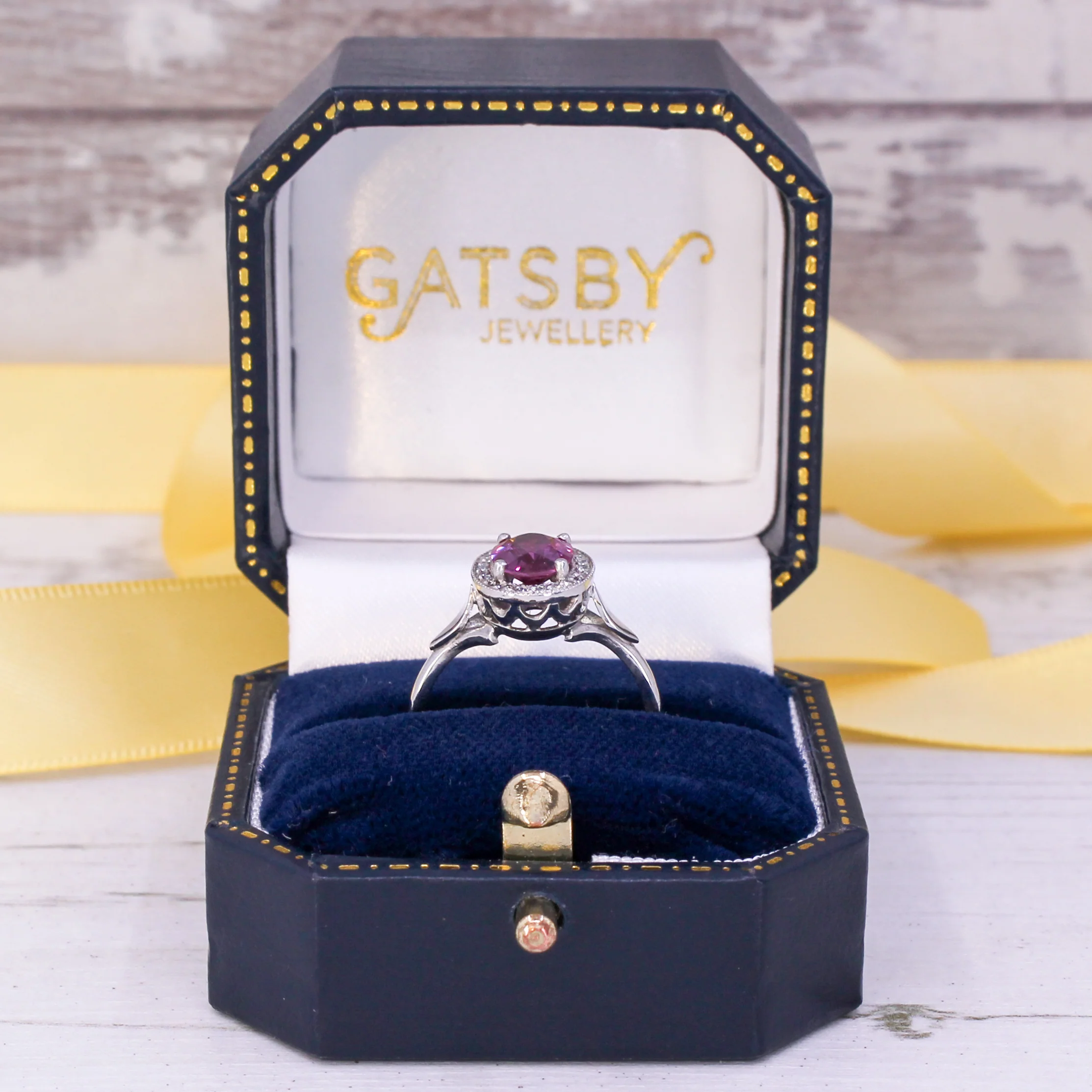 Art Deco 1.30 Carat Natural Ruby & Diamond Cluster Ring, circa 1935 - Image 10