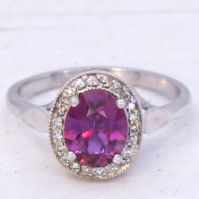 Art Deco 1.30 Carat Natural Ruby & Diamond Cluster Ring, circa 1935 - Image 3