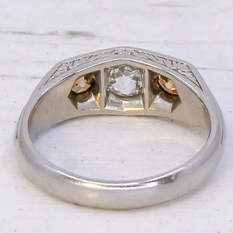 Art Deco 1.54 Carat Old Cut Diamond Three Stone Ring, circa 1925 - Image 5