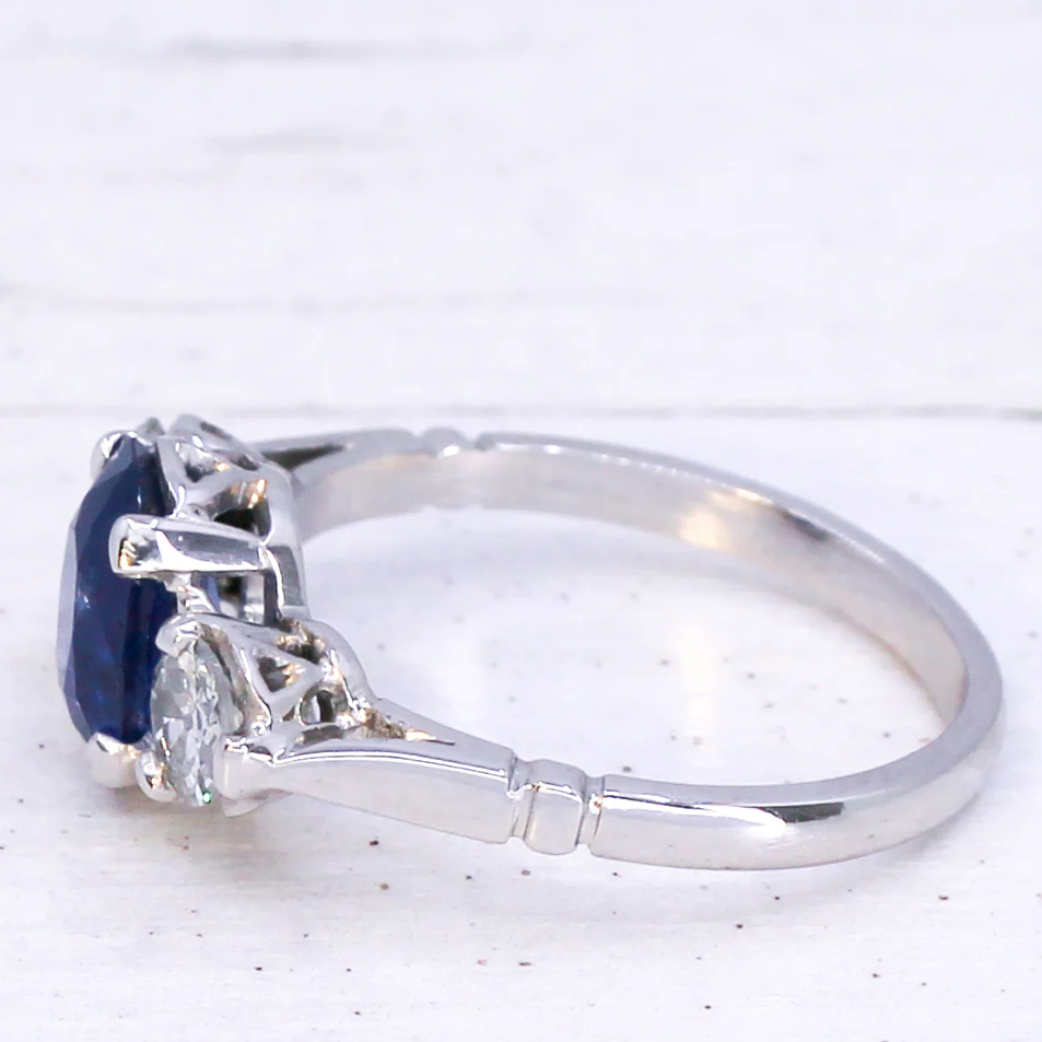 Art Deco 1.59 Carat Burmese Sapphire & Diamond Ring, circa 1935 - Image 4