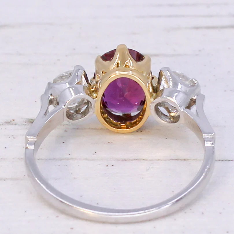 Art Deco 1.64 Carat Natural Ruby & Diamond Three Stone Ring, circa 1930 - Image 5