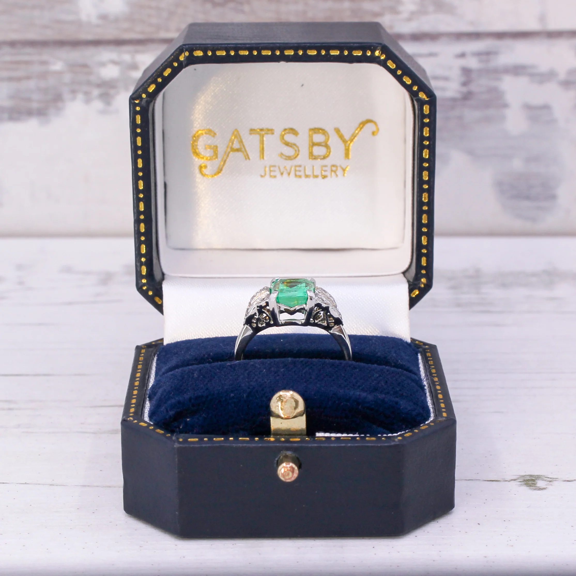 Art Deco 1.69 Carat Colombian Emerald Ring, circa 1930 - Image 8