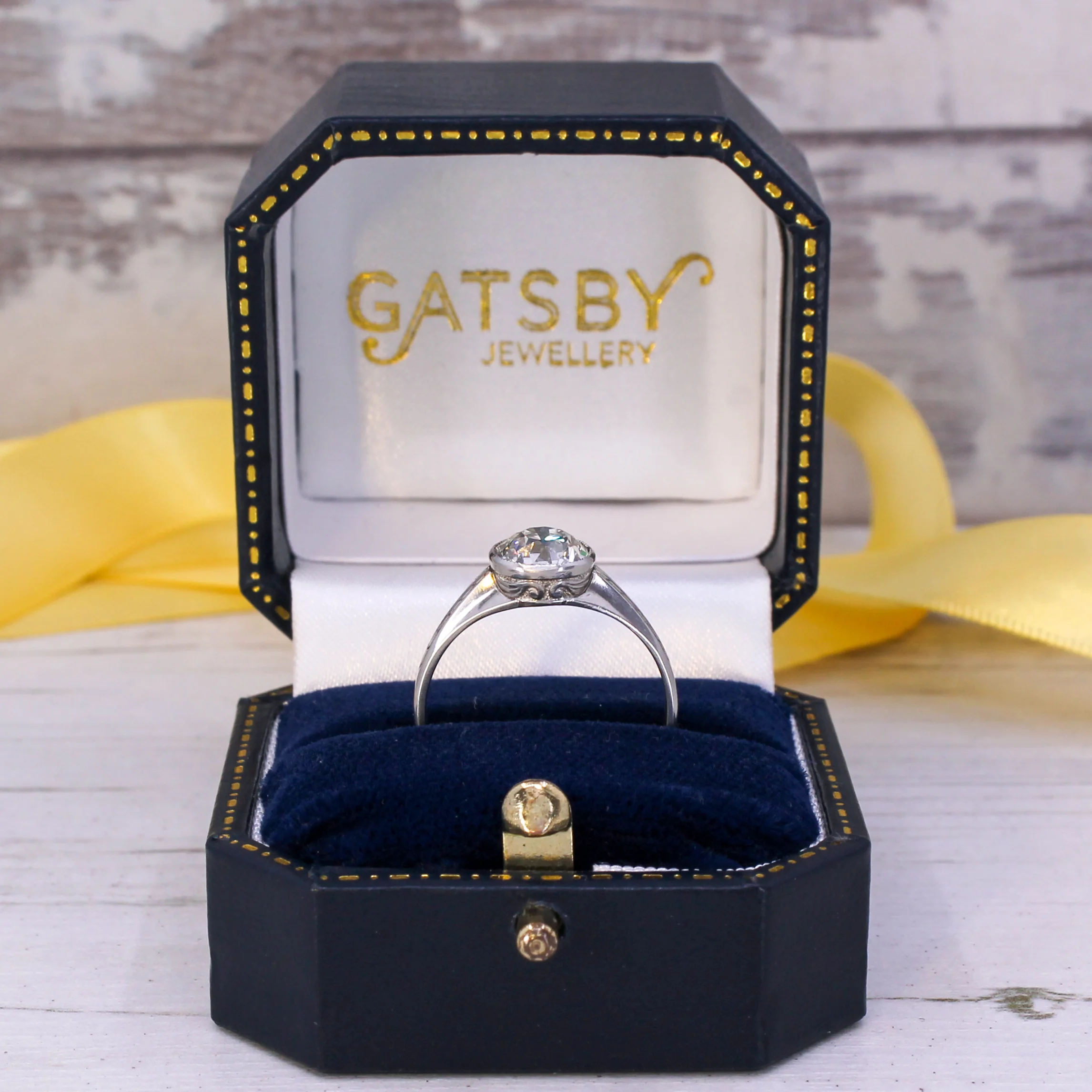 Art Deco 1.69 Carat Old Cut Diamond Engagement Ring, circa 1920 - Image 7