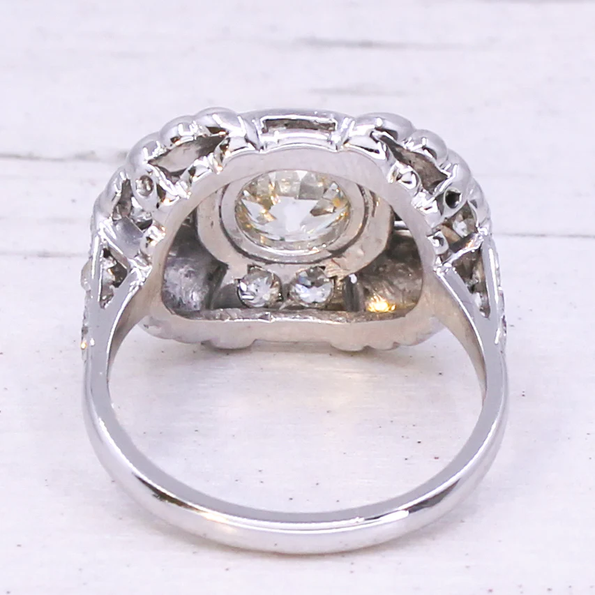 Art Deco 1.98 Carat Old Cut Diamond Cluster Ring, circa 1940 - Image 5