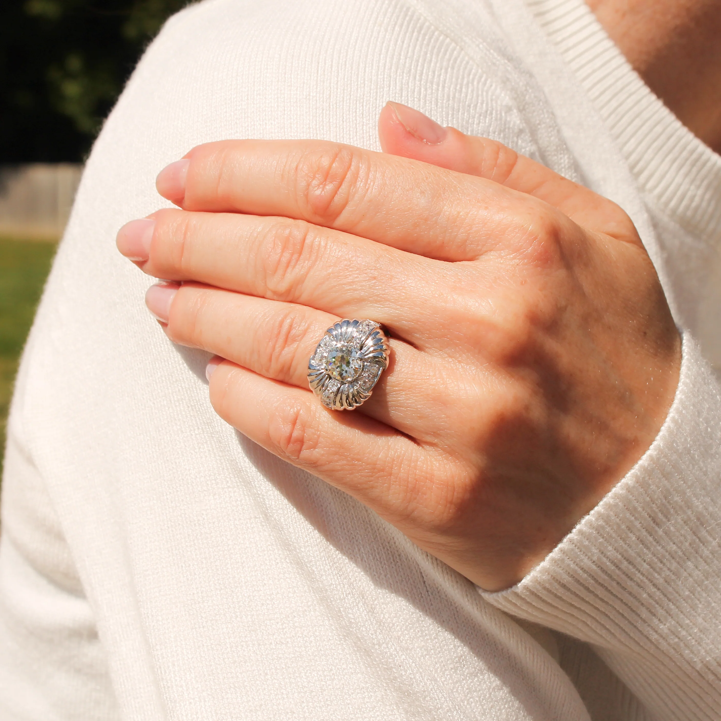 Art Deco 1.98 Carat Old Cut Diamond Cluster Ring, circa 1940 - Image 6
