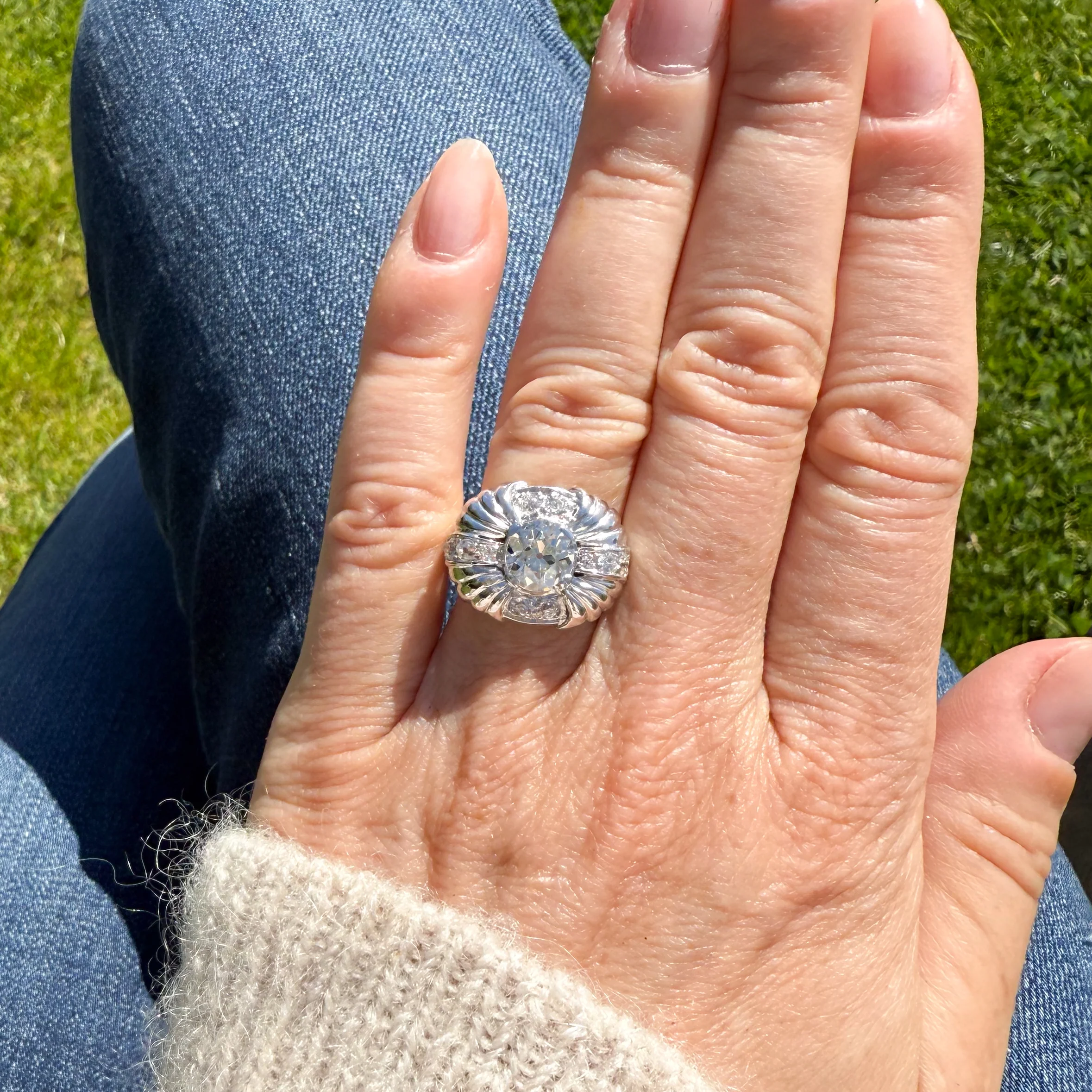Art Deco 1.98 Carat Old Cut Diamond Cluster Ring, circa 1940 - Image 7