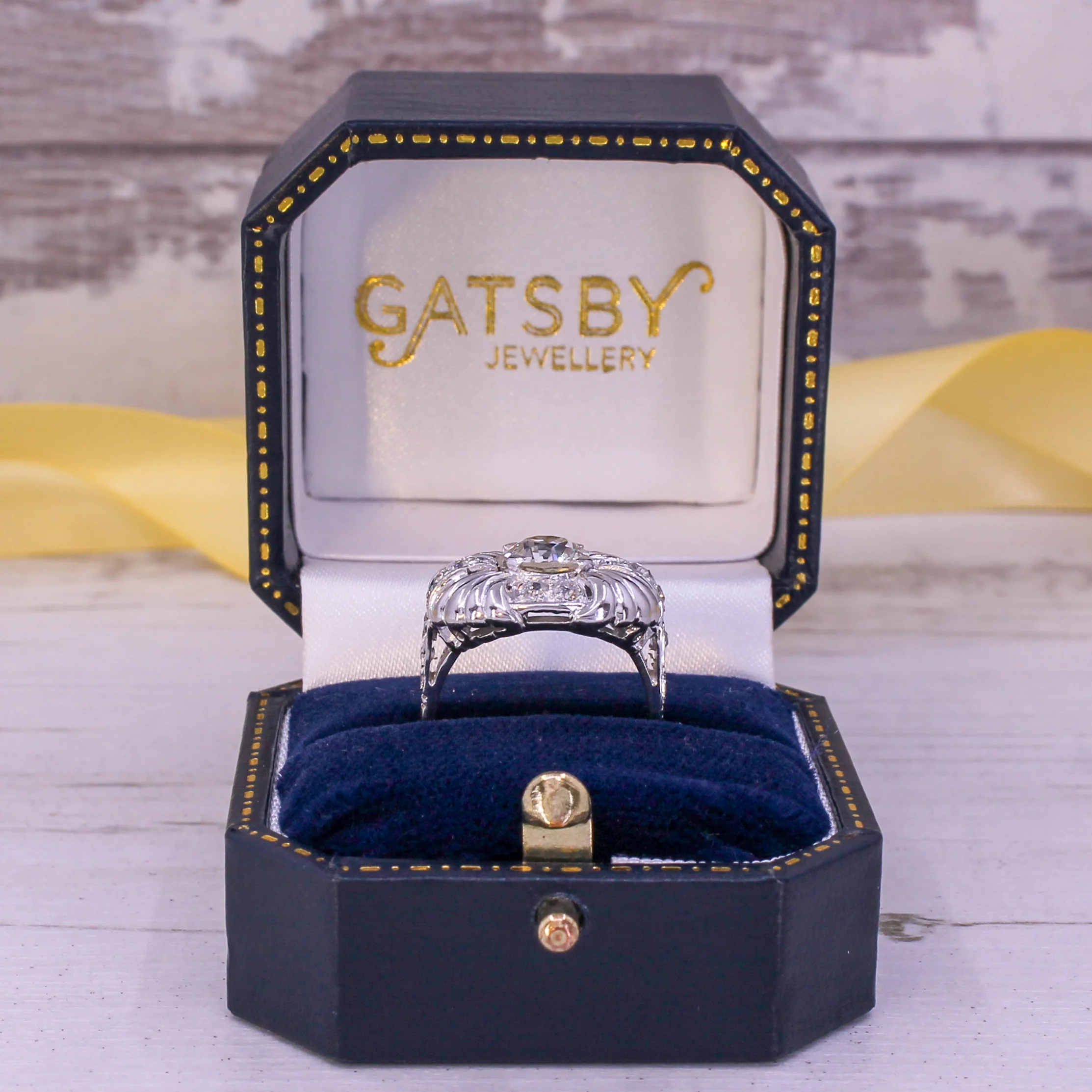 Art Deco 1.98 Carat Old Cut Diamond Cluster Ring, circa 1940 - Image 8