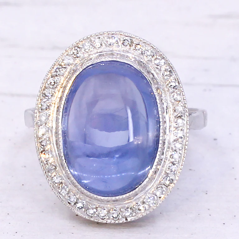 Art Deco 11.96 Carat Ceylon Cabochon Sapphire & Diamond Ring, circa 1935 - Image 3