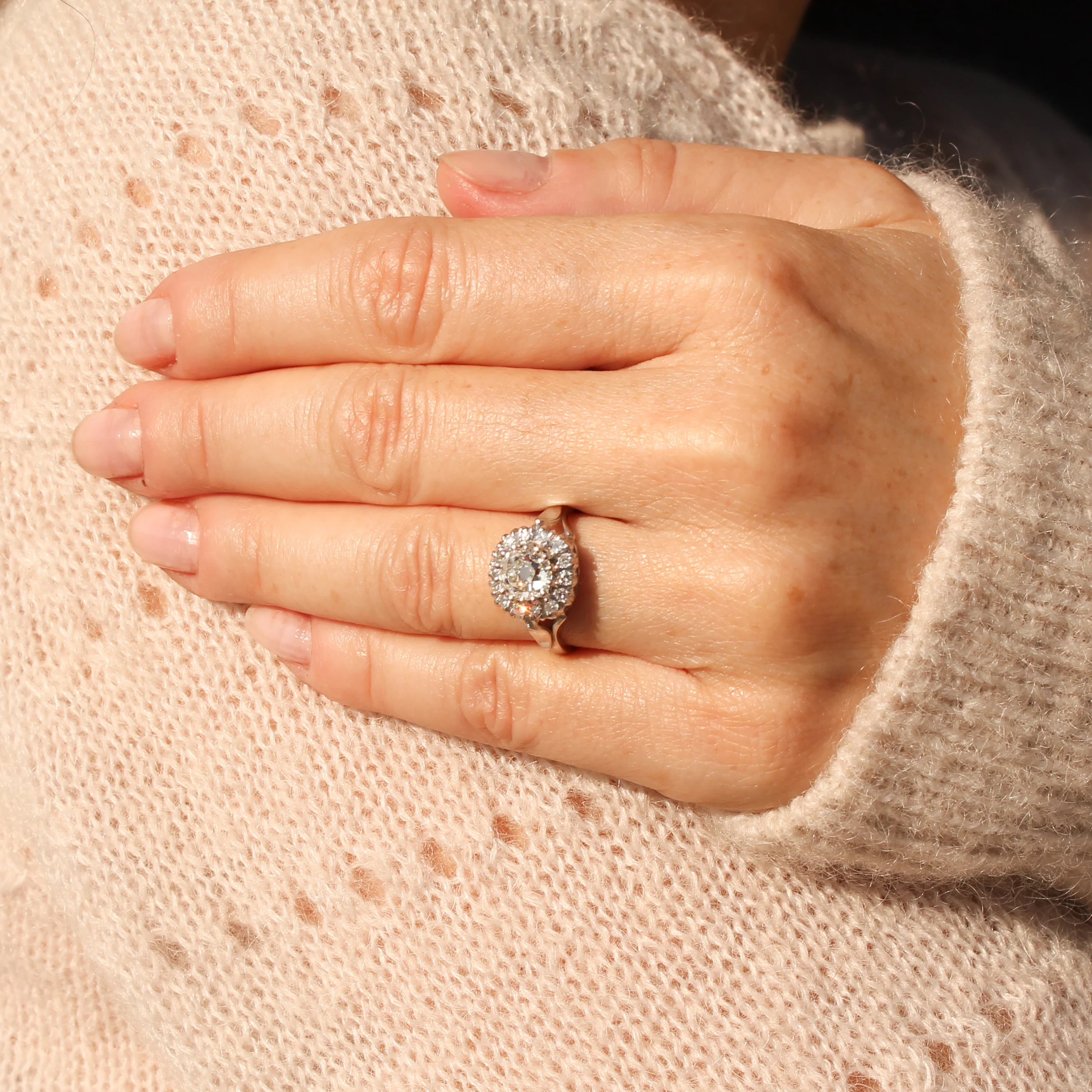 Art Deco 1.51 Carat Old Cut Diamond Coronet Cluster Ring, circa 1940 - Image 6