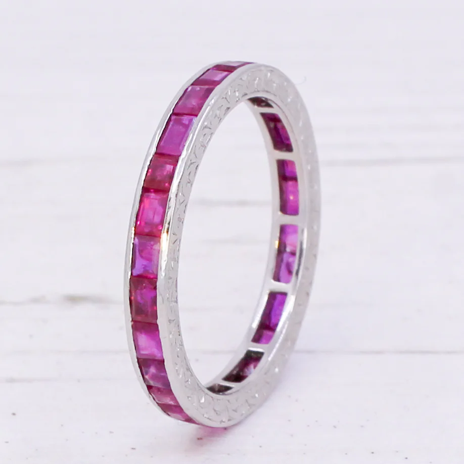 Art Deco 2.00 Carat Natural Ruby Full Eternity Ring, circa 1940, size Q 1/2 - Image 3