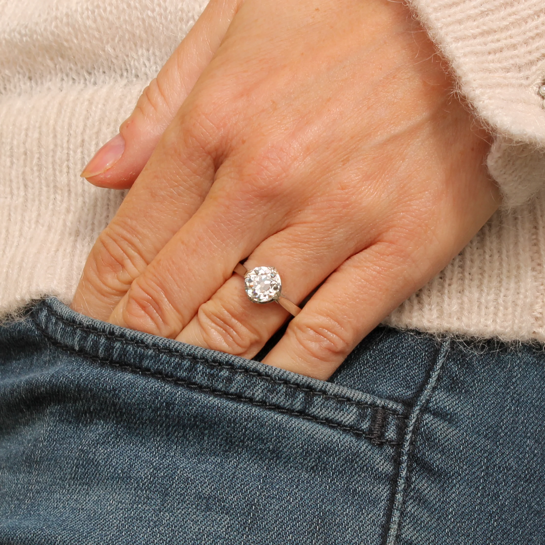 Art Deco 2.01 Carat Old Cut Diamond Engagement Ring, circa 1920 - Image 2