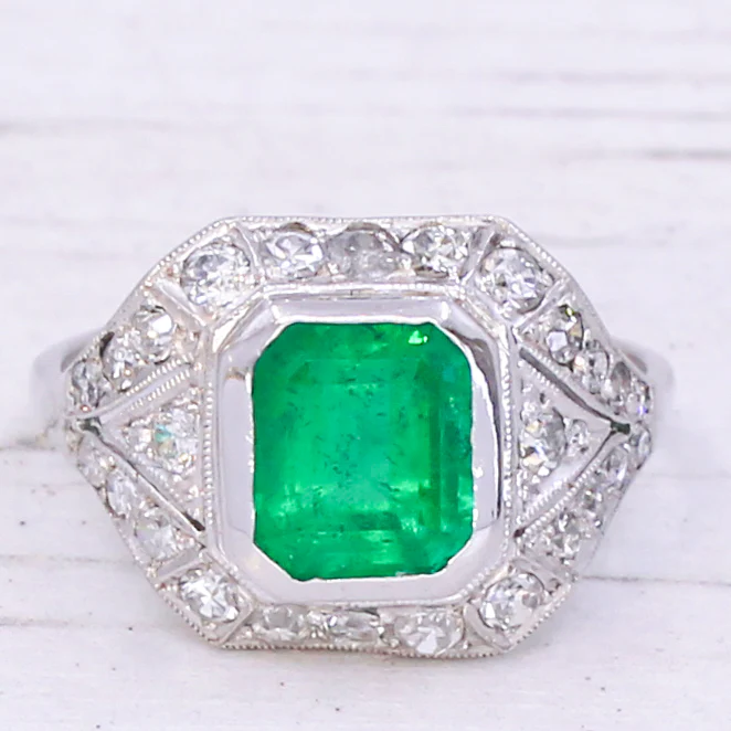 Art Deco 2.04 Carat Minor Oil Colombian Emerald & Diamond Ring, circa 1935 - Image 3