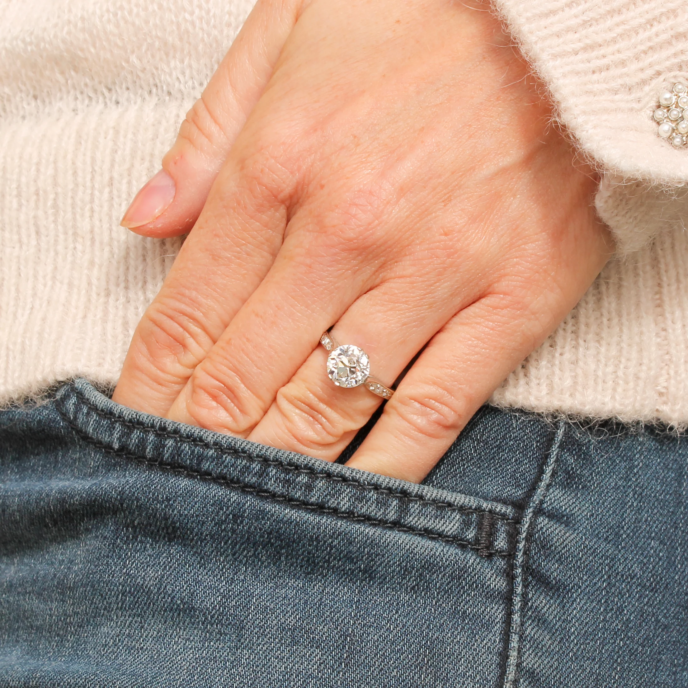 Art Deco 2.14 Carat Old Cut Diamond Engagement Ring, circa 1920 - Image 2