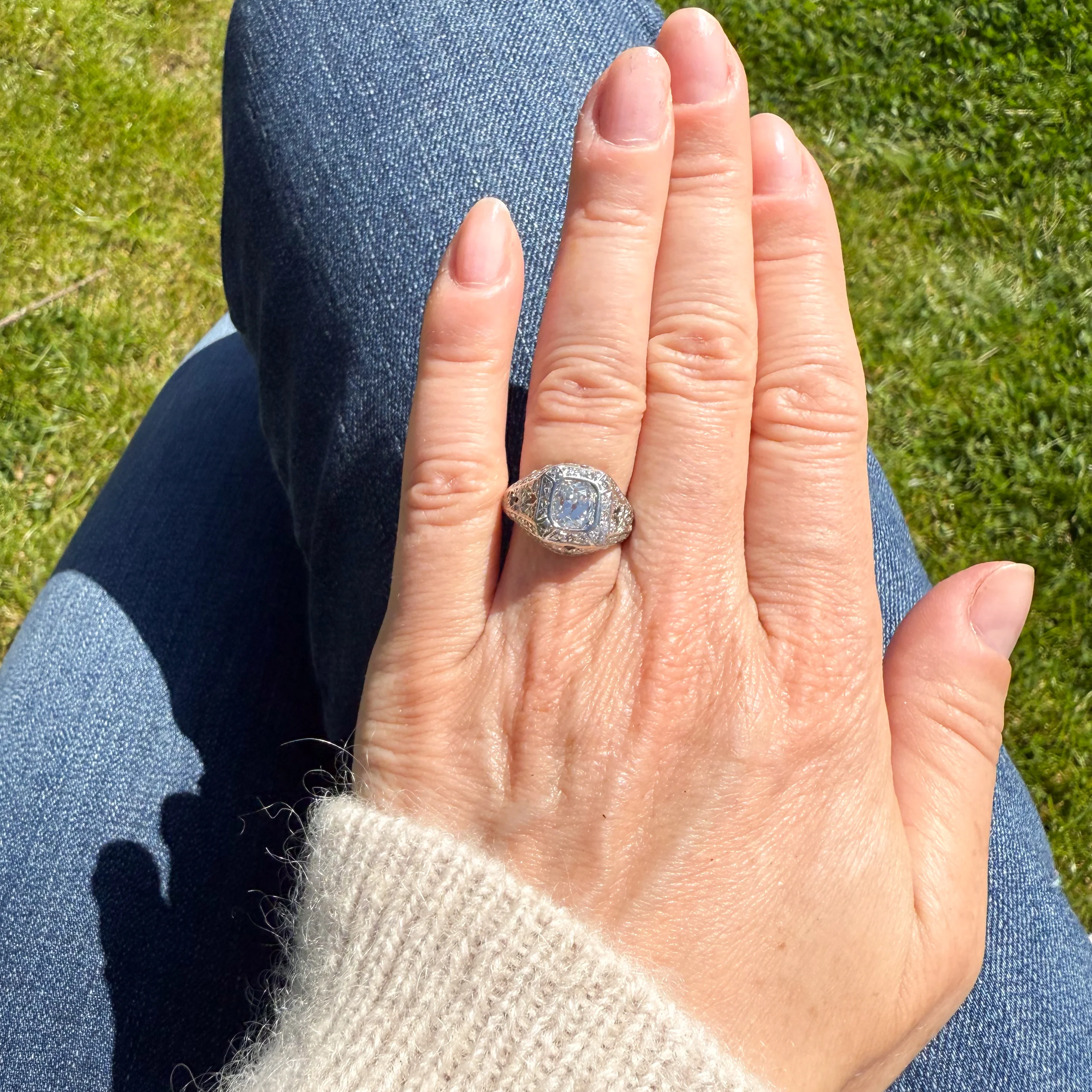 Art Deco 2.22 Carat Old Cut Diamond Cluster Ring, circa 1925 - Image 6