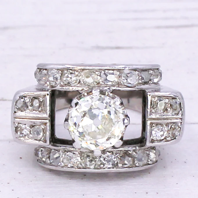 Art Deco 2.32 Carat Old Cut Diamond Cluster Ring, circa 1940 - Image 3