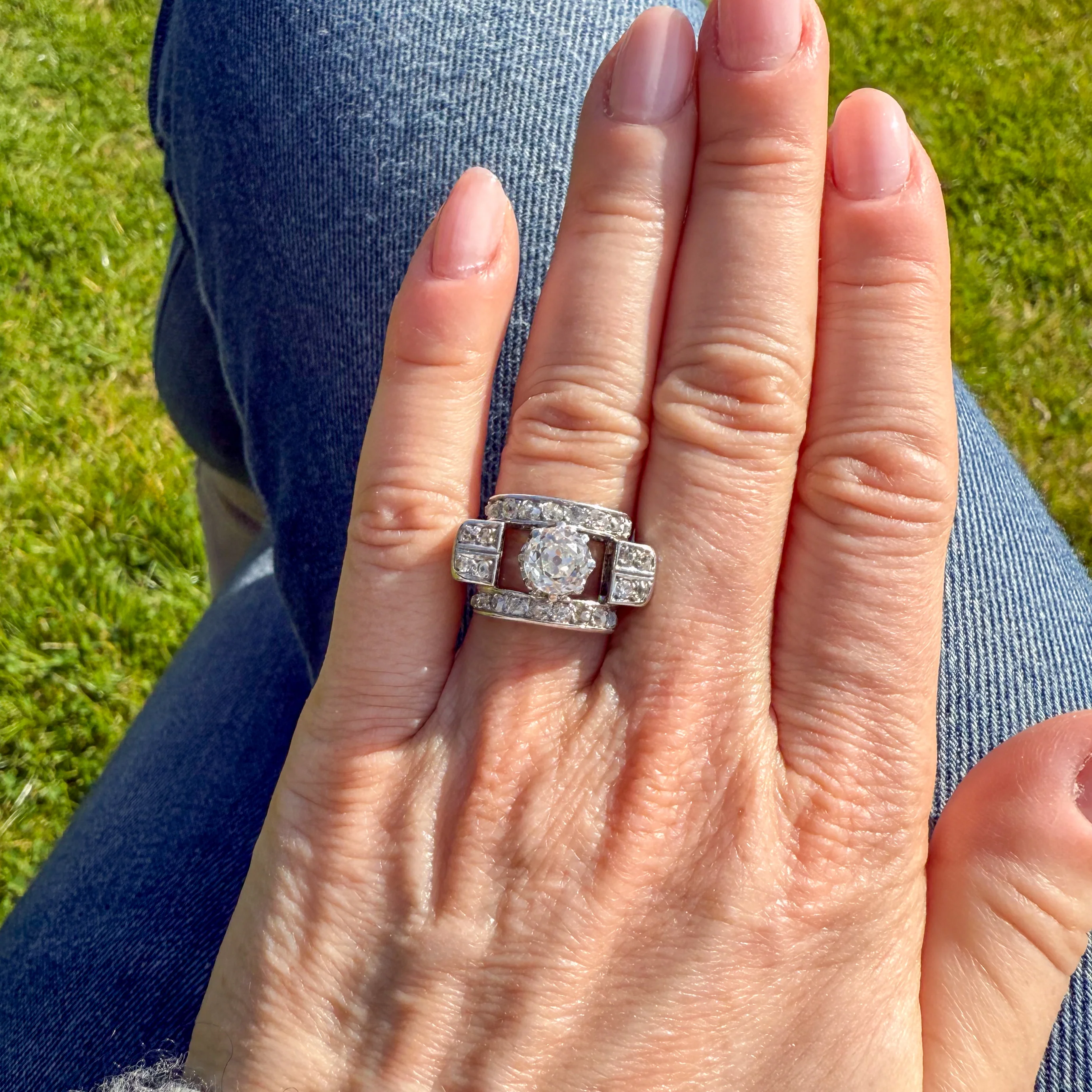 Art Deco 2.32 Carat Old Cut Diamond Cluster Ring, circa 1940 - Image 6